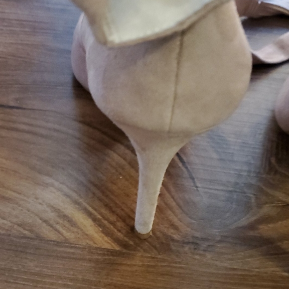 BEAUTIFUL PINK SUEDE Vince Camuto "Nalani" 9.5 - Picture 5 of 10